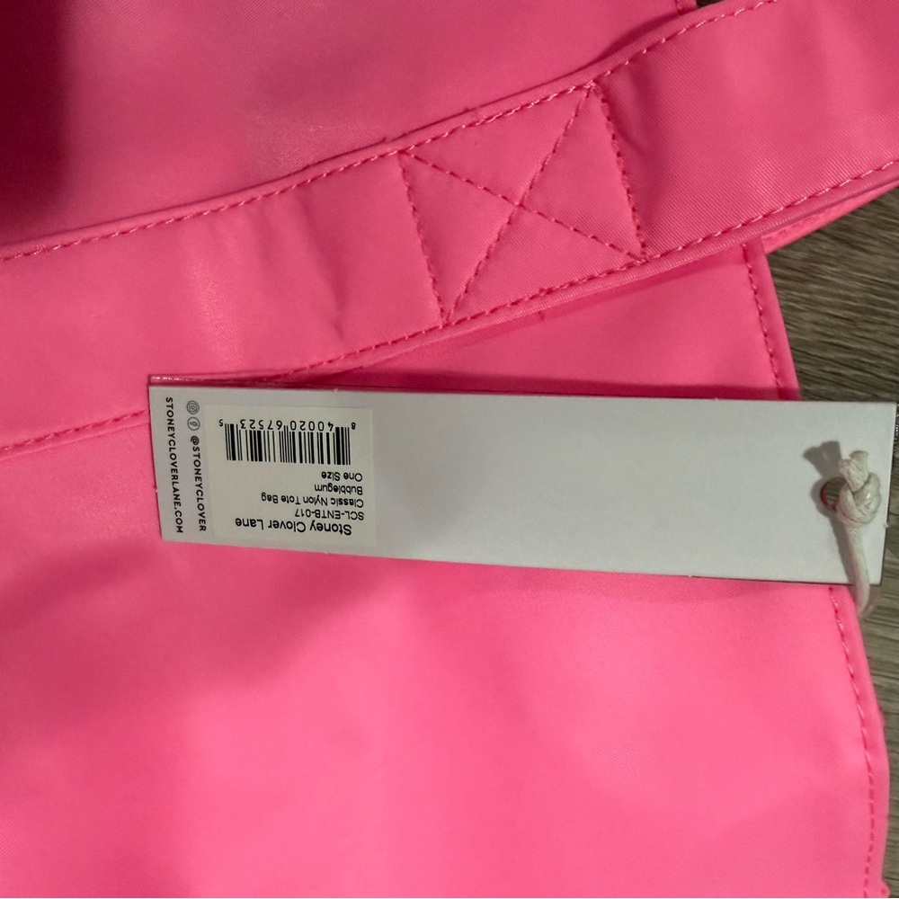 Stoney clover lane classic tote bag bubblegum
Pink nwt weekender - Picture 11 of 11